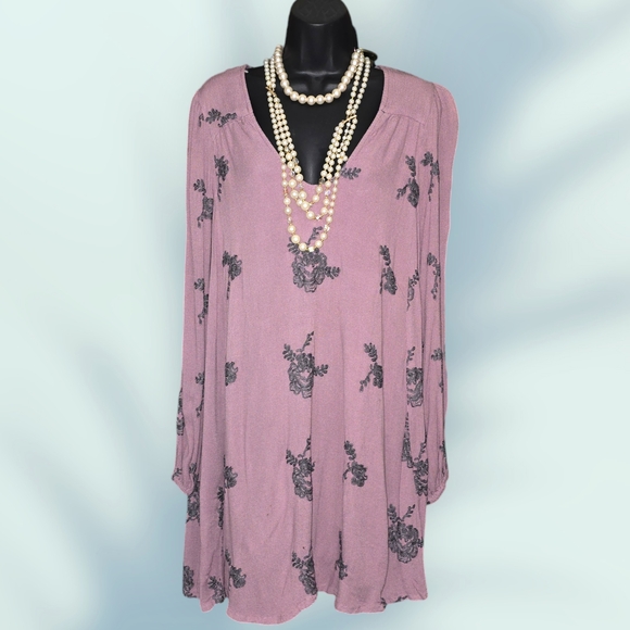 Free People Dresses & Skirts - Free People Dusty Lilac Embroidered Tunic Dress